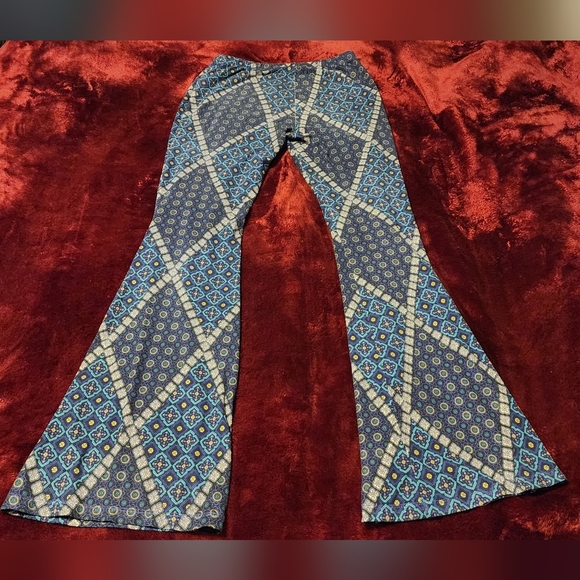 (Women's S) Kendall & Kylie Palazzo Floral Bell Bottom Patterned Booty Pants - Picture 4 of 6